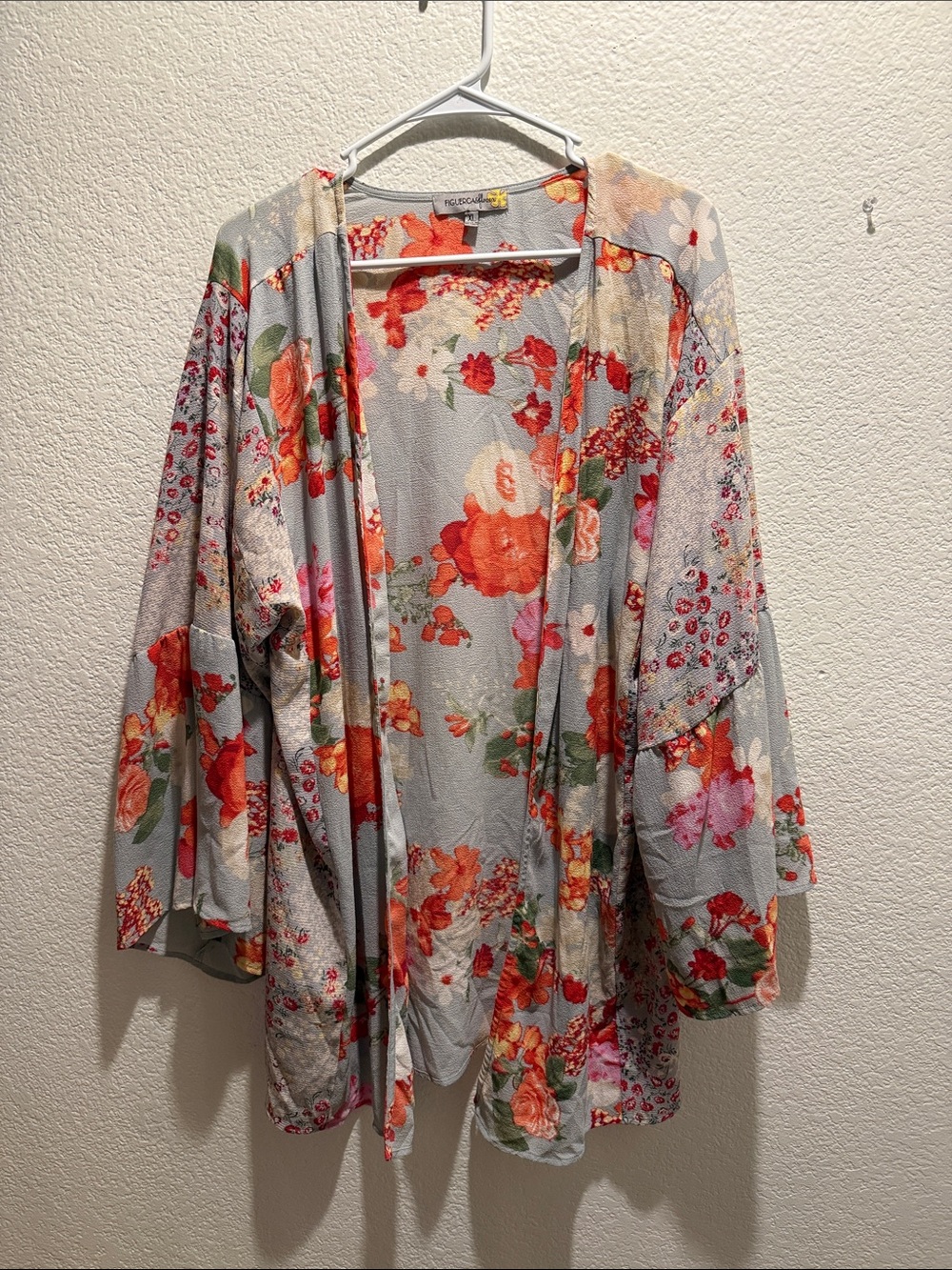 Light Gray Floral Open-Front Kimono Robe - Orange & Pink Blooms